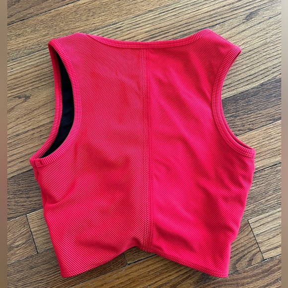 Onzie red workout crop top, Size S/M - Picture 3 of 6